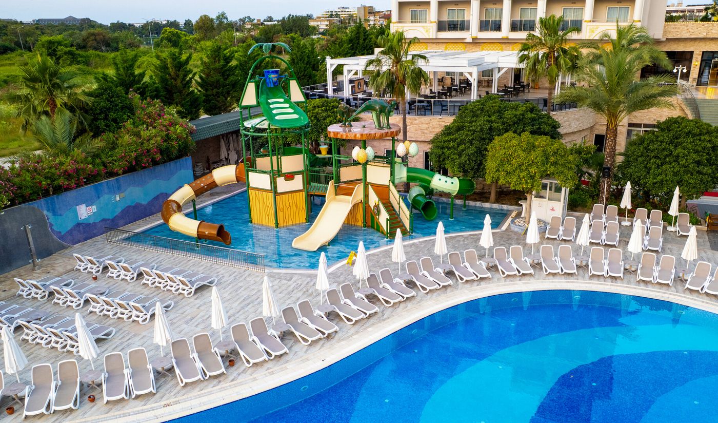 Lake & Riverside Hotel & Spa