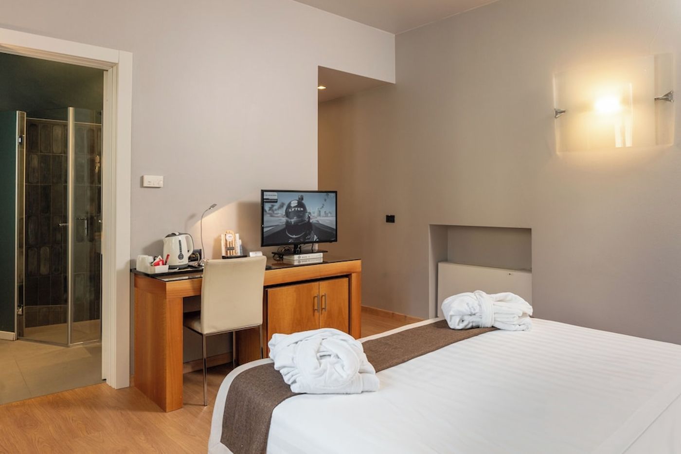 expedia-3159904-25