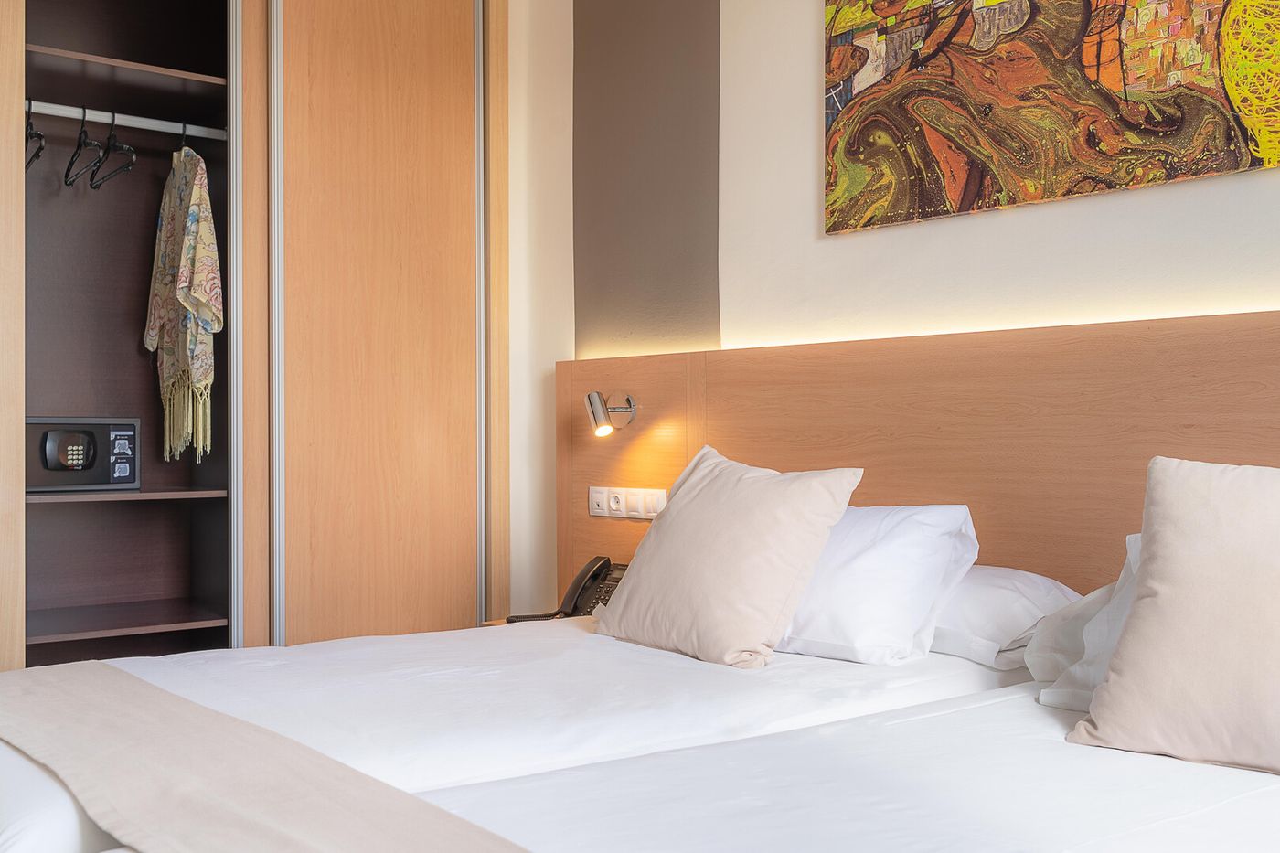 30.03.26 Hotel Siroco & Serenity