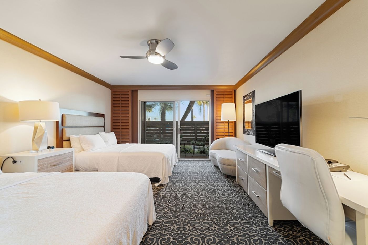 expedia-3158929-25
