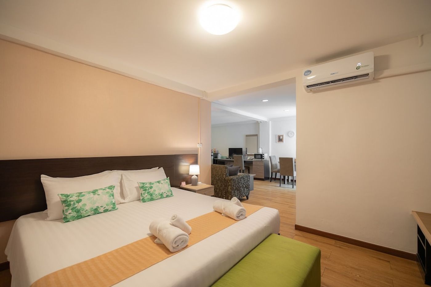 expedia-3162846-15