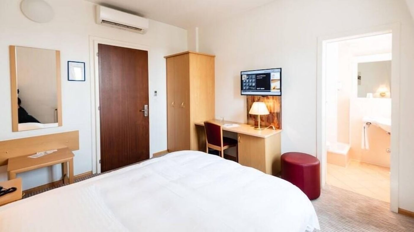 expedia-3165075-29