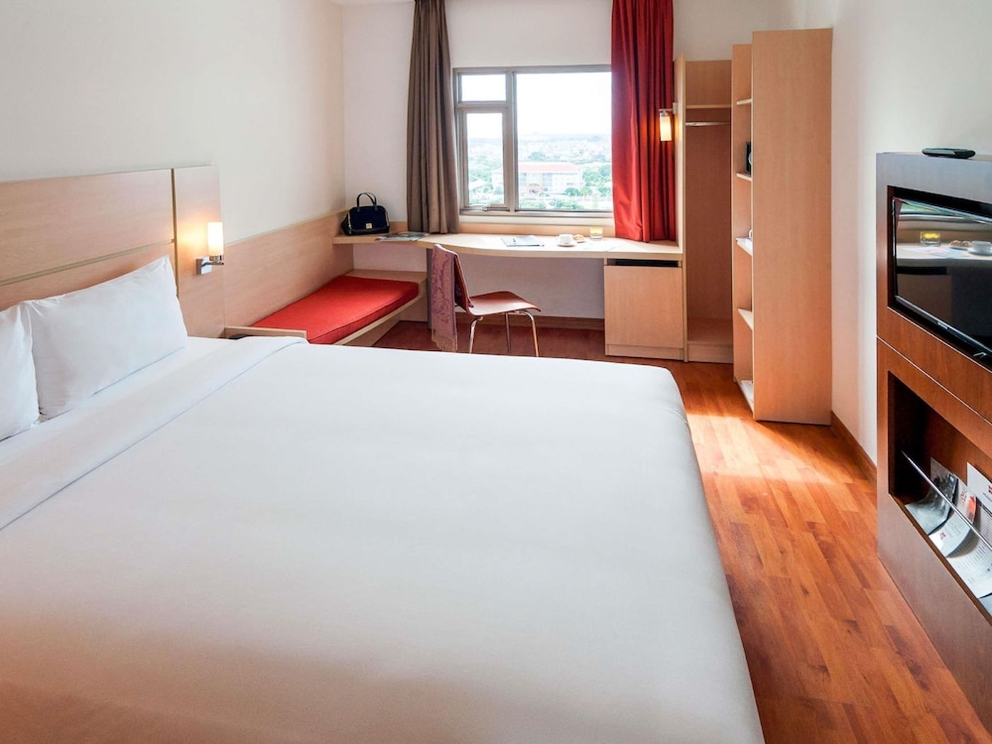 expedia-3163142-25
