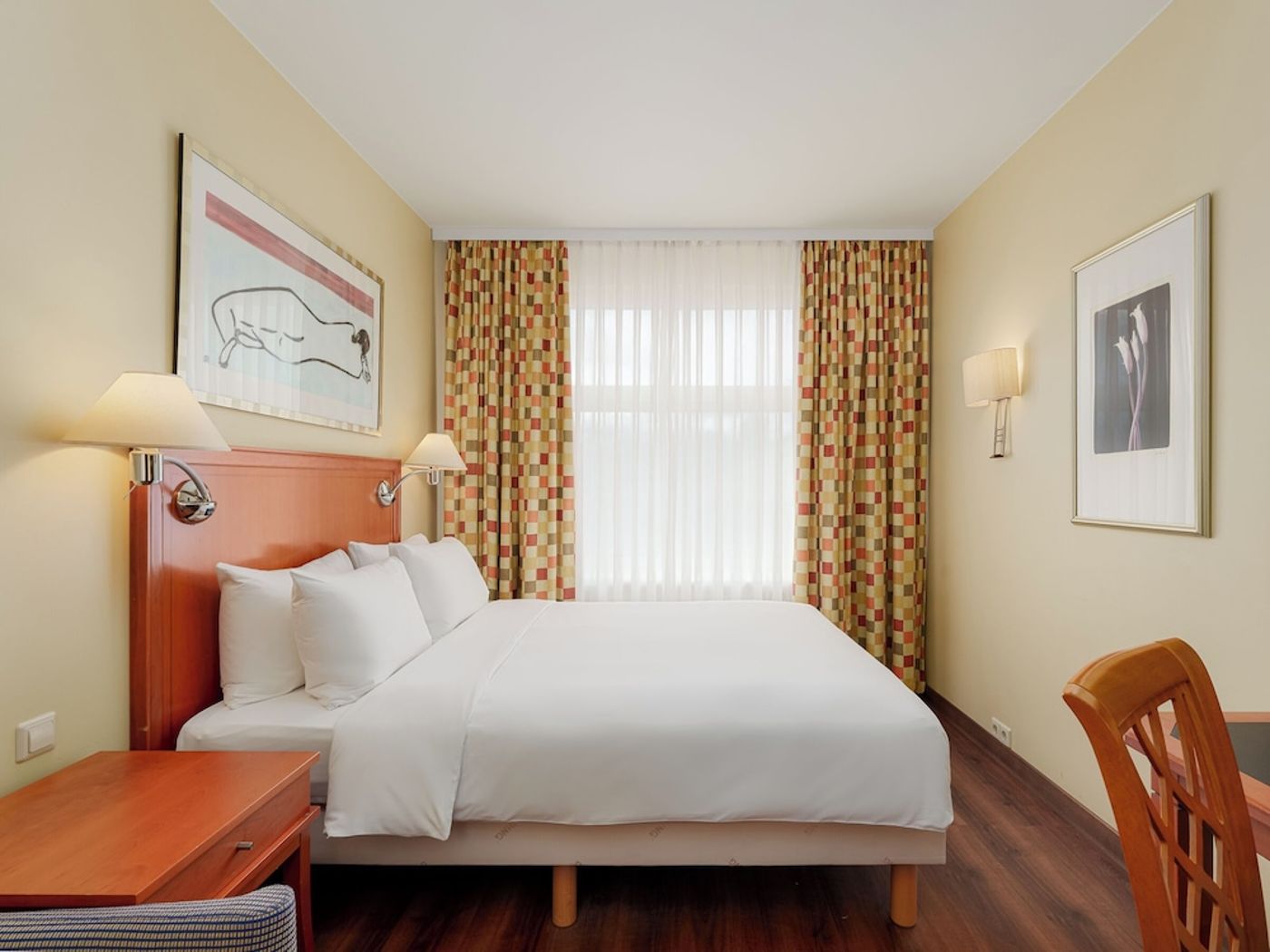 expedia-3163795-30