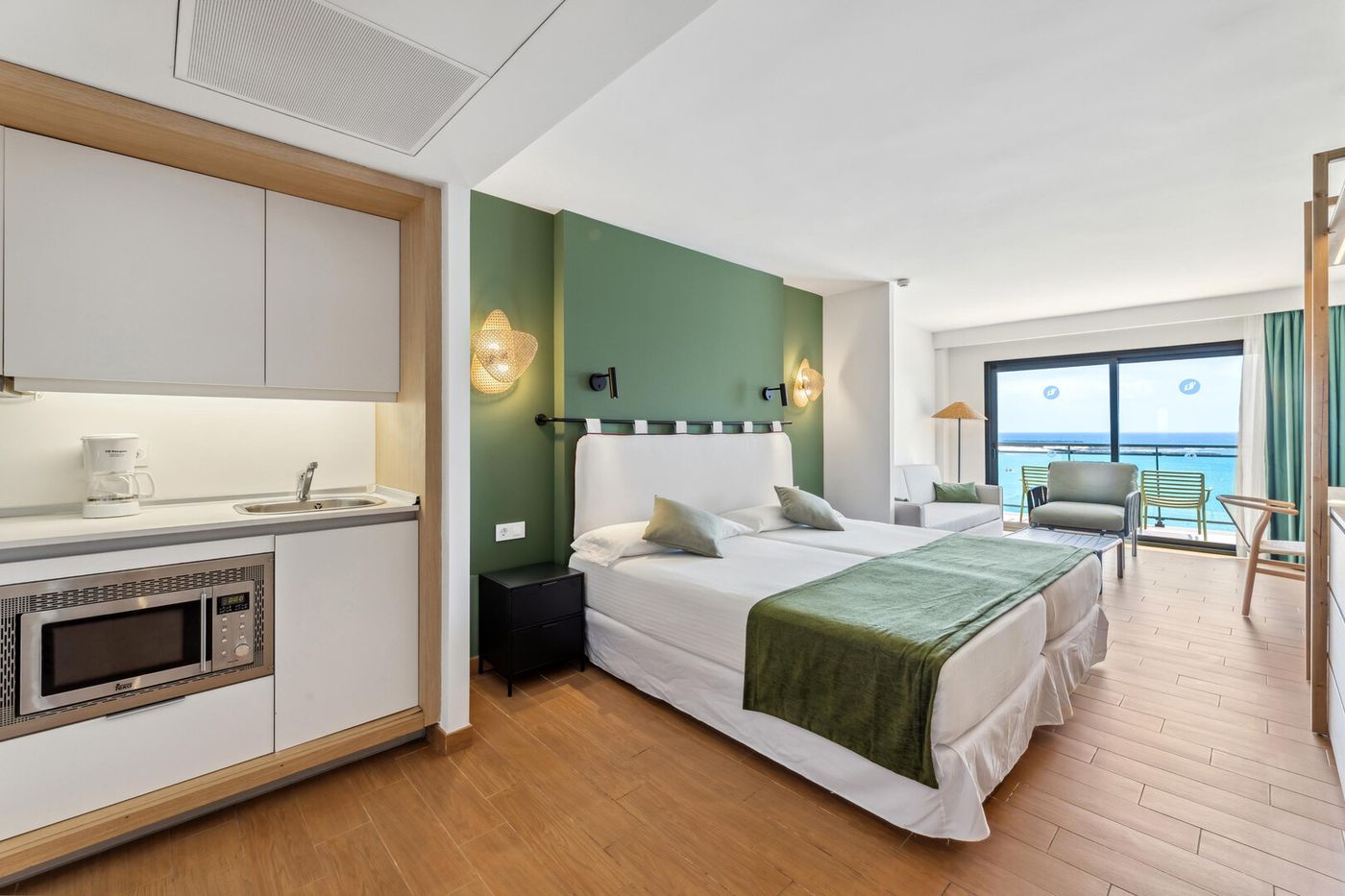 17.03.26 THB Lanzarote Beach