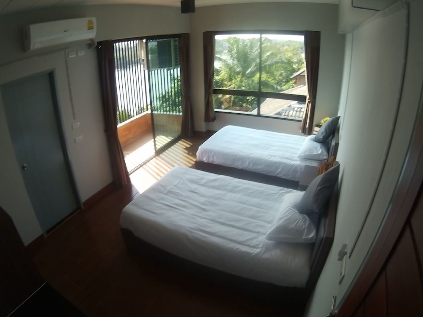 expedia-3159112-10