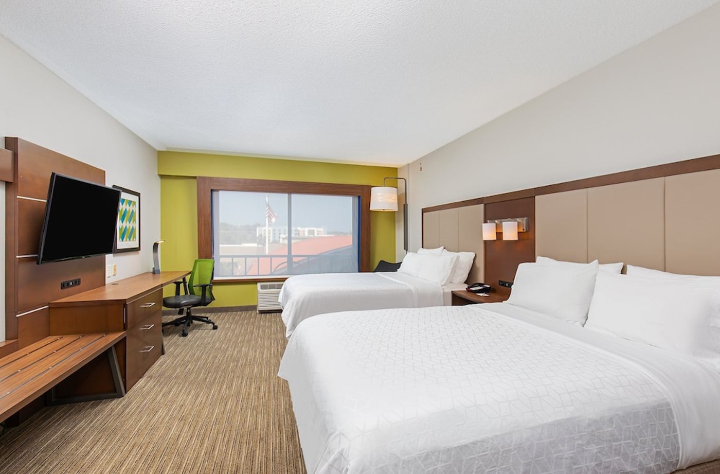 expedia-3160970-28