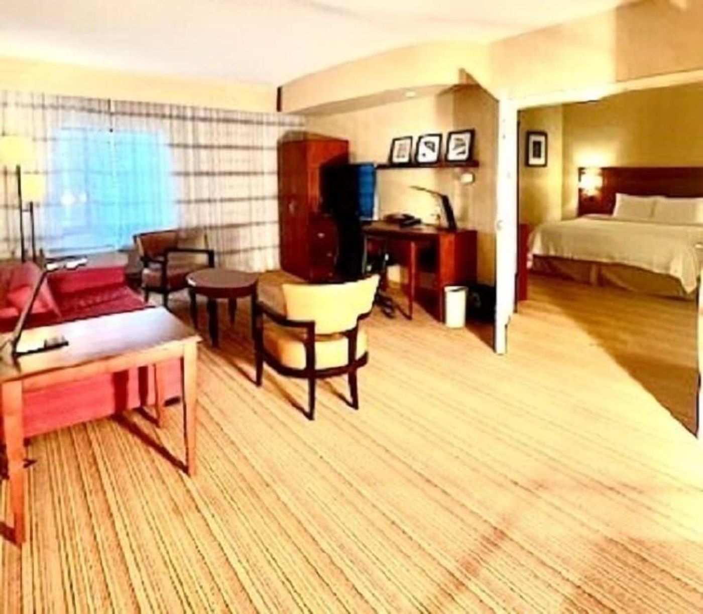 expedia-3159325-25