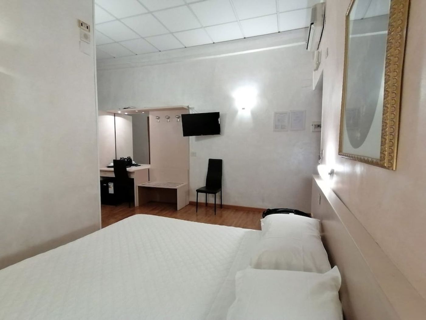 expedia-3163355-4