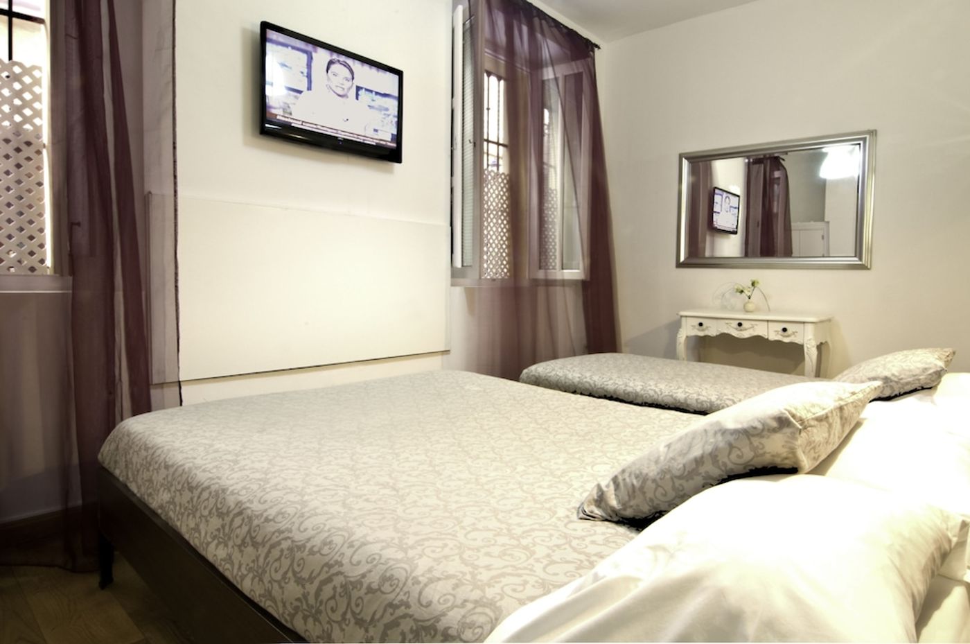 expedia-3163840-8