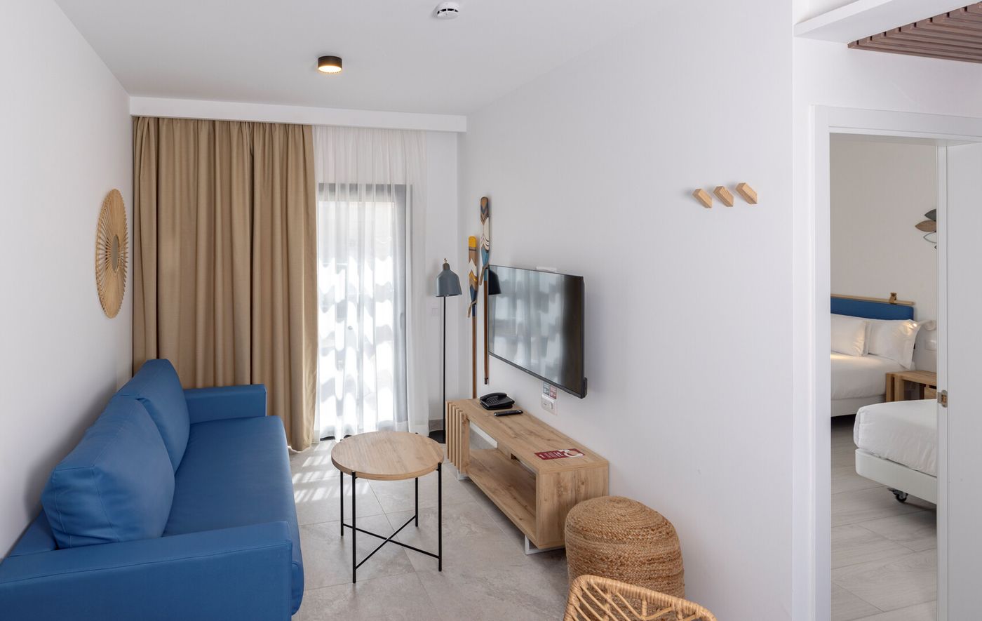 09.09.26 Esmeralda Cotillo Homes by LIVVO
