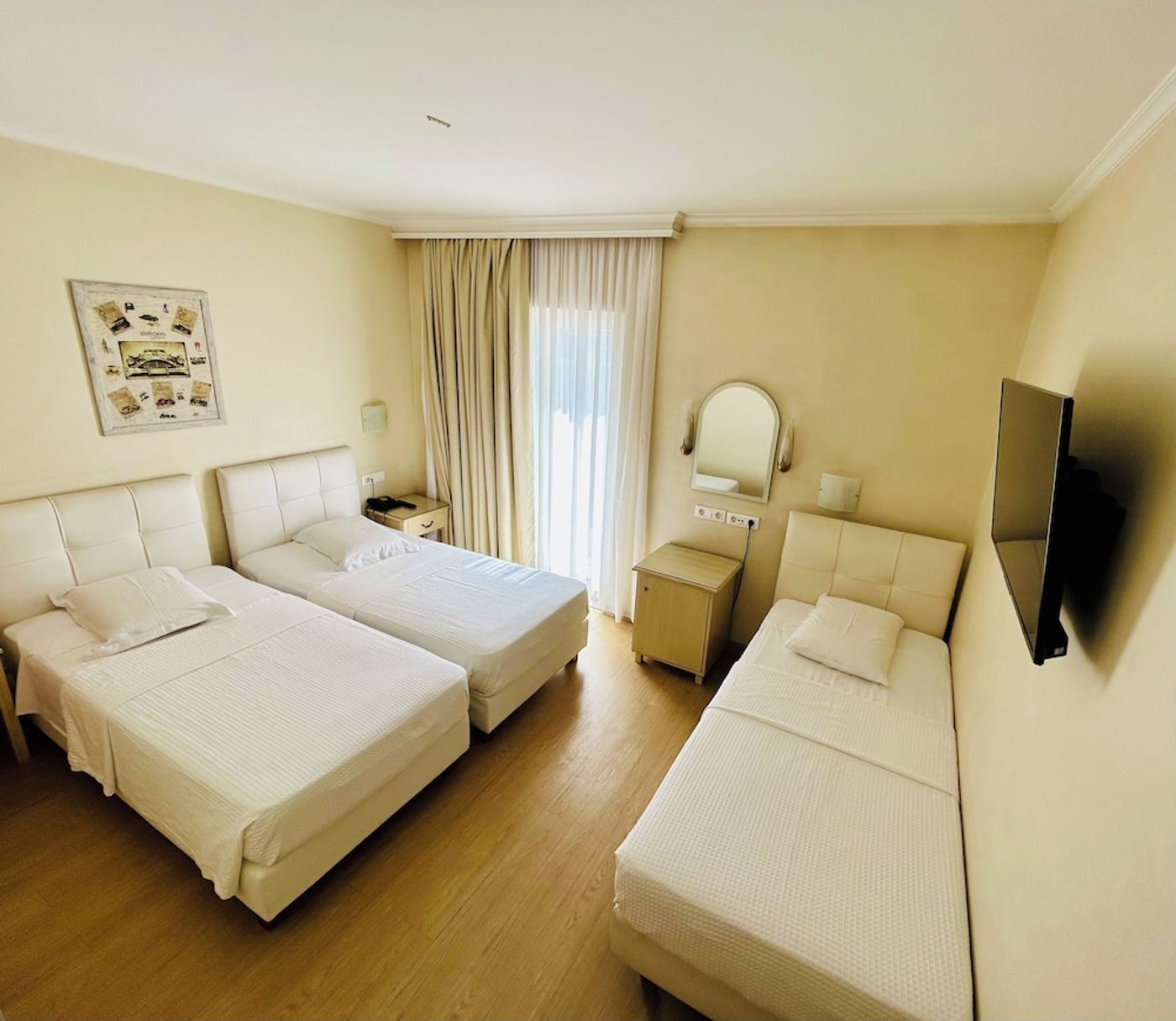 expedia-3103055-13