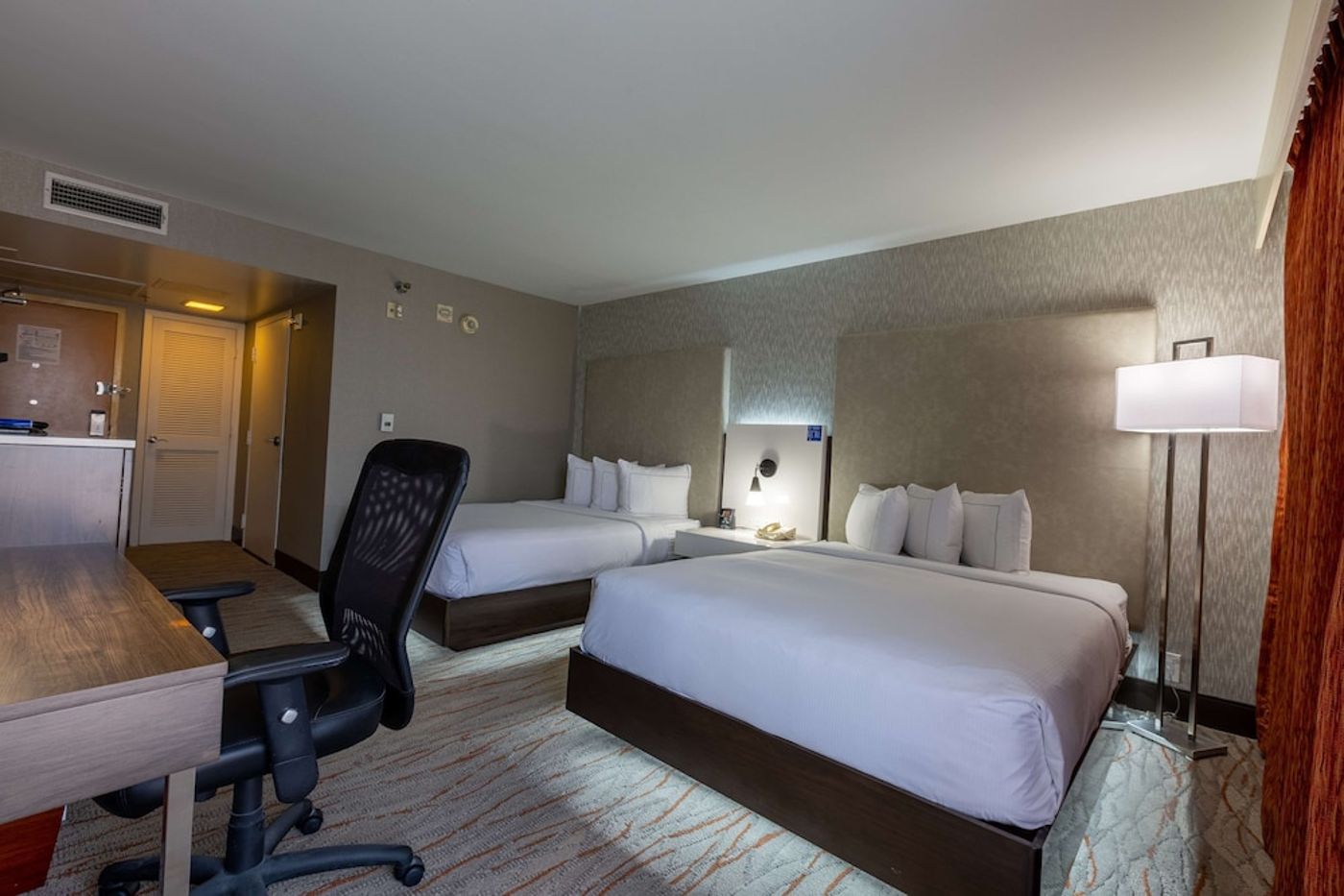 expedia-3159136-27