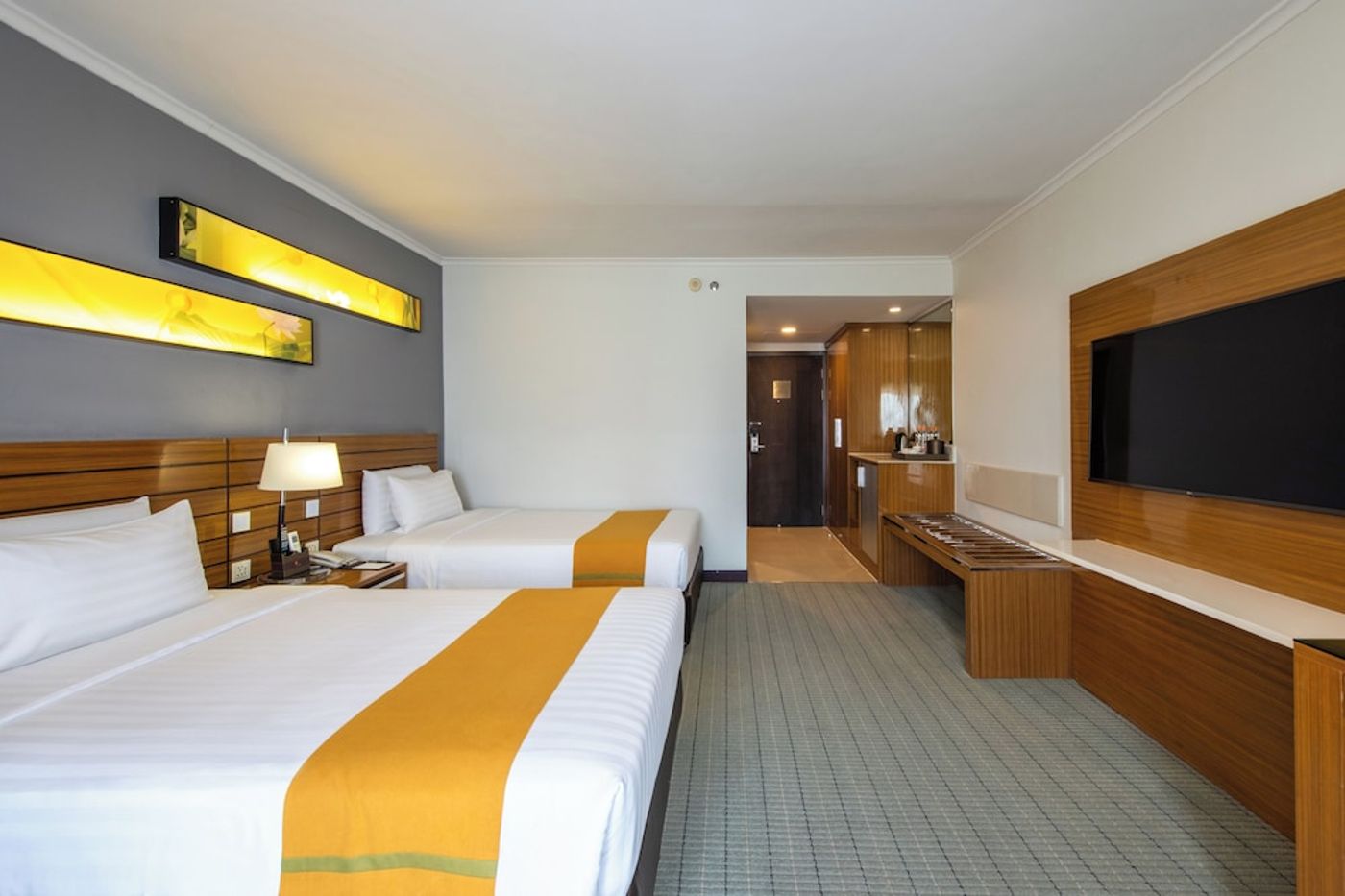 expedia-3162850-24