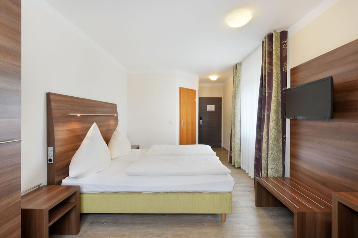 expedia-3164049-17