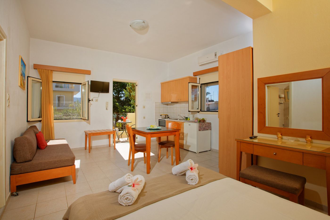 Fotis Studios & Apartments