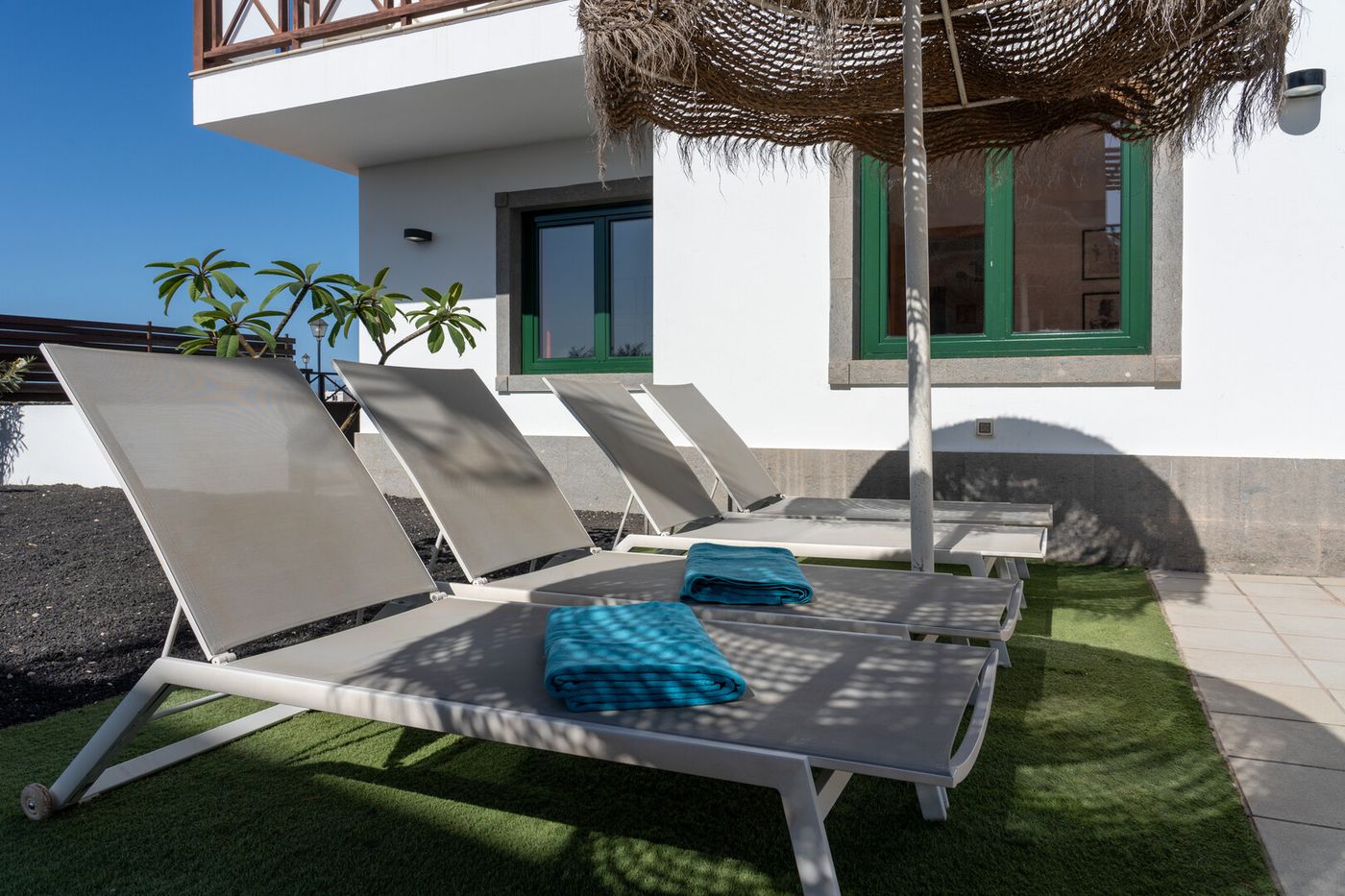 VILLAS PLAYA BLANCA BEACH MATE