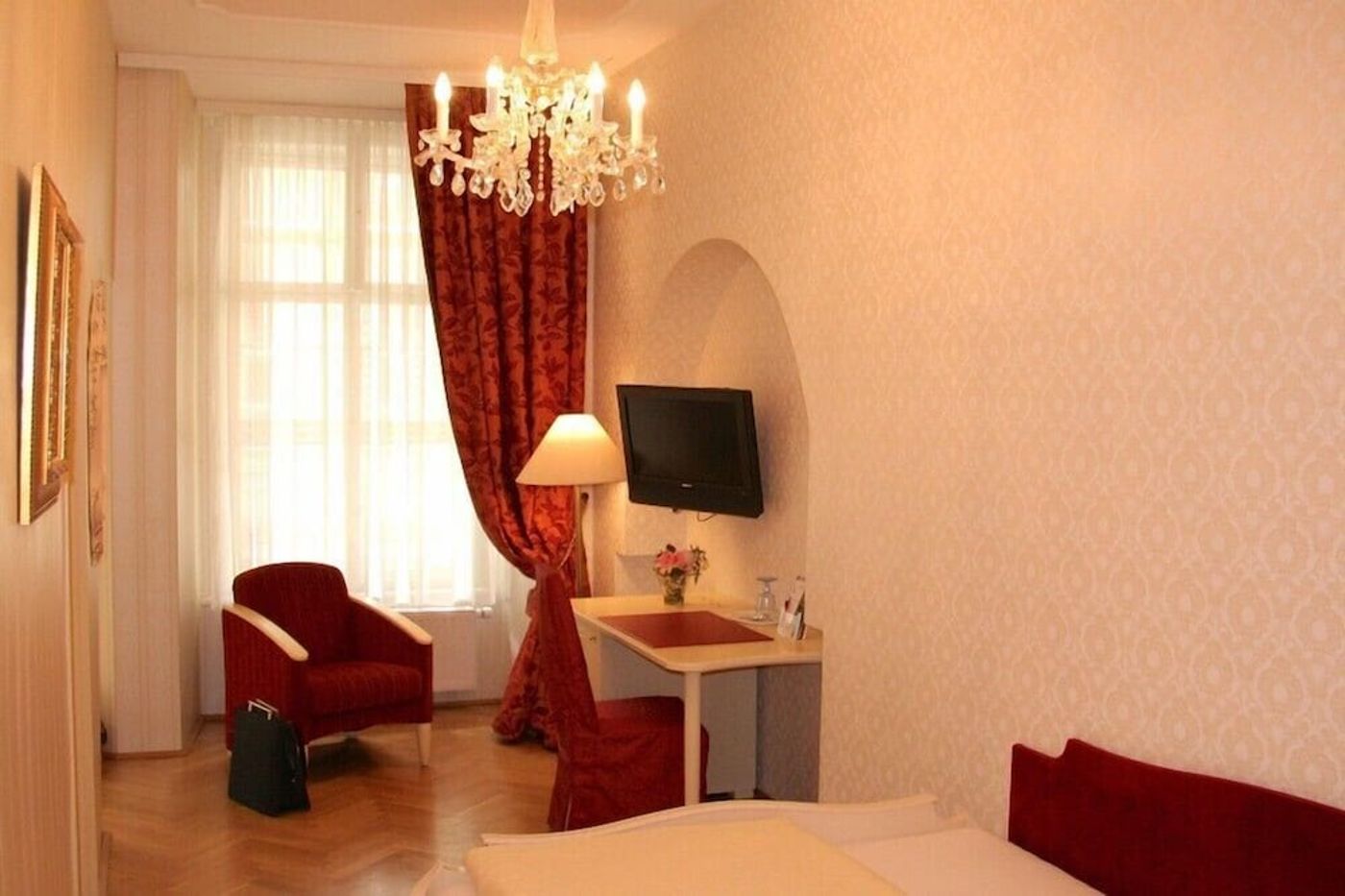expedia-3164690-5