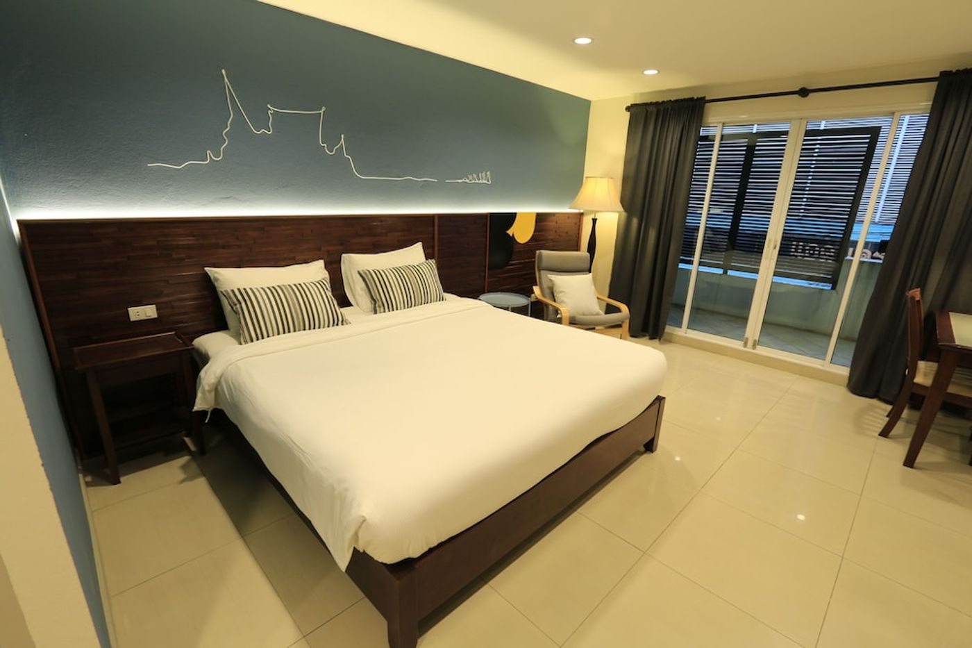 expedia-3162918-19