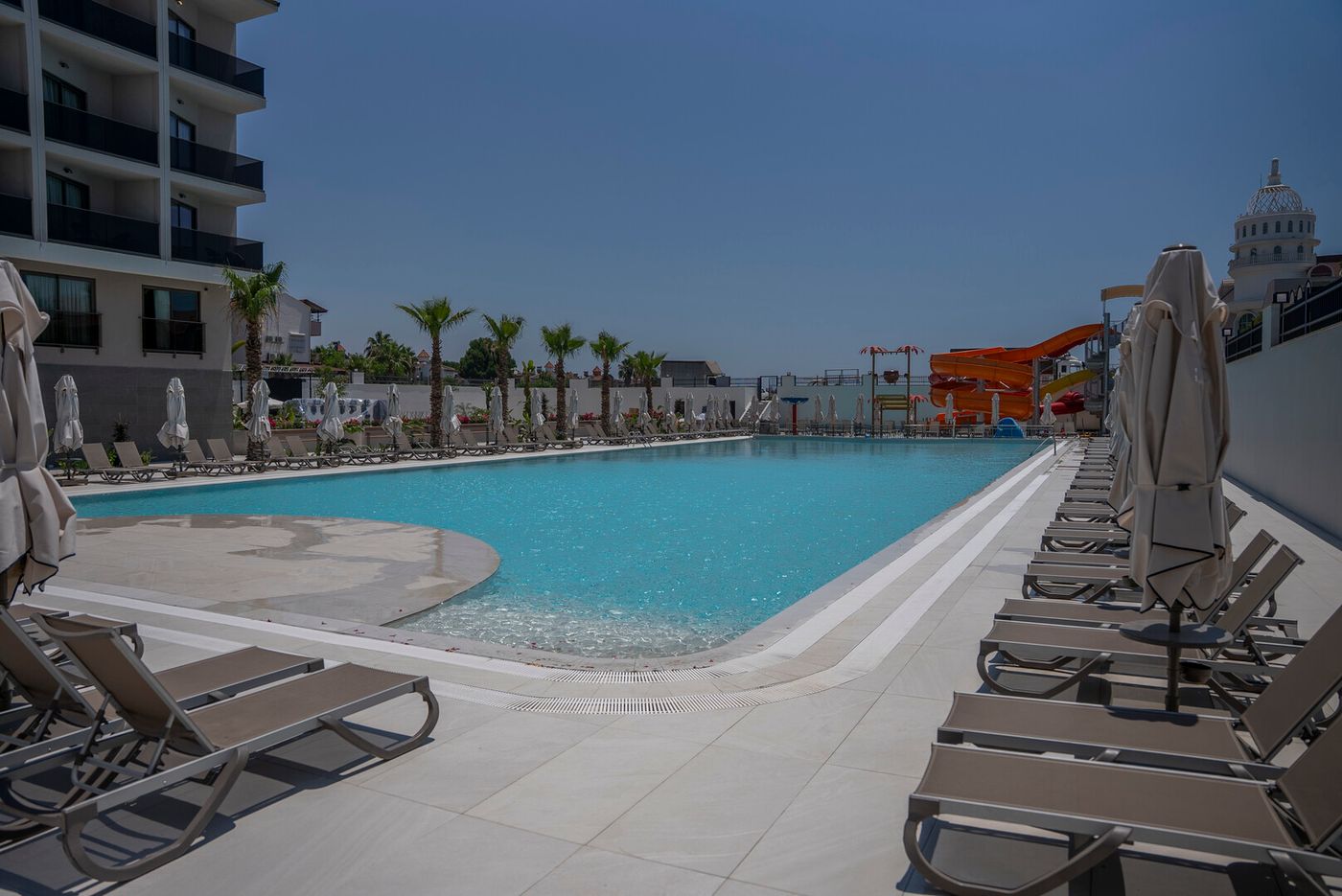Avia Resort & Spa