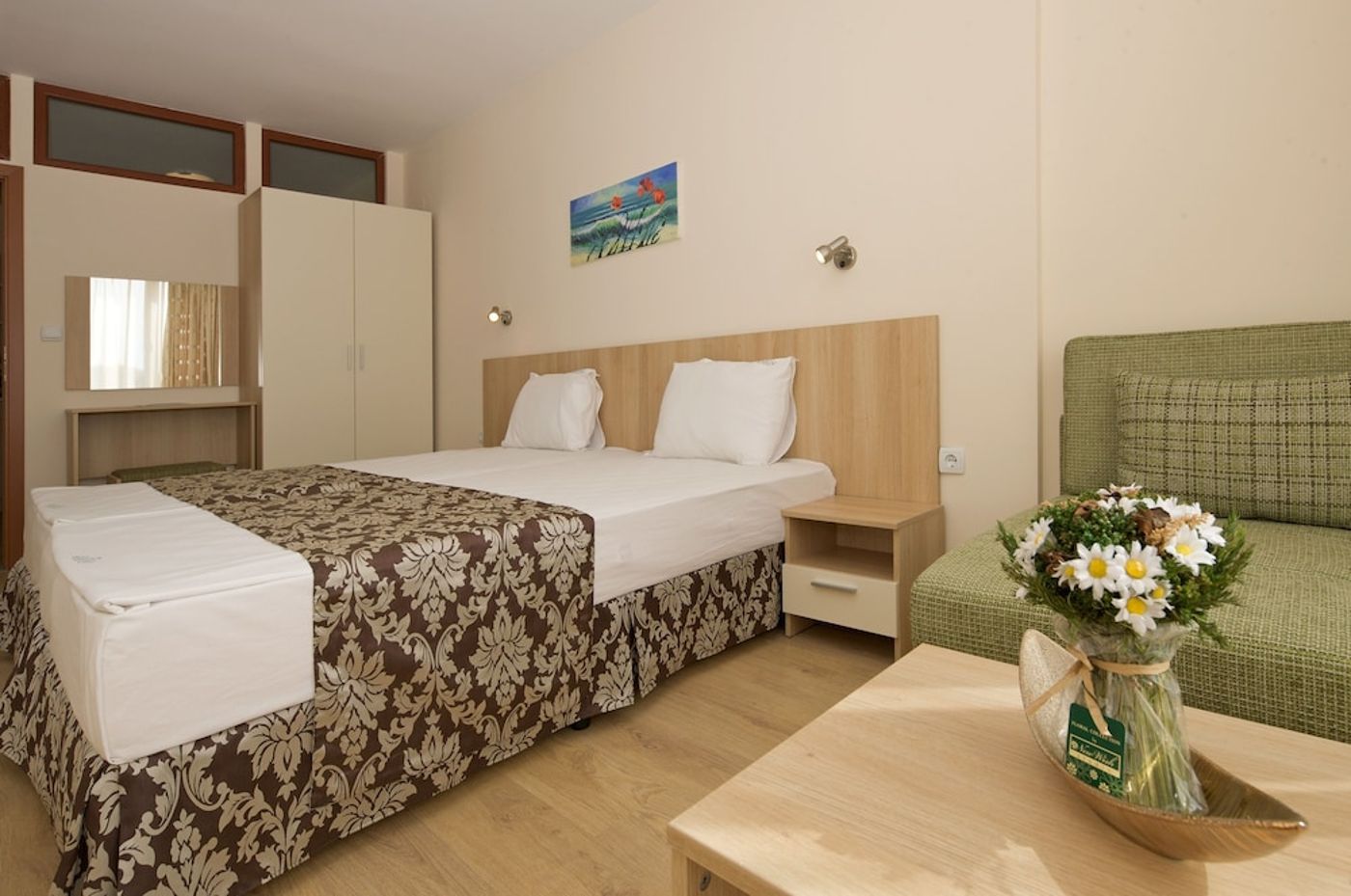 expedia-3166115-23