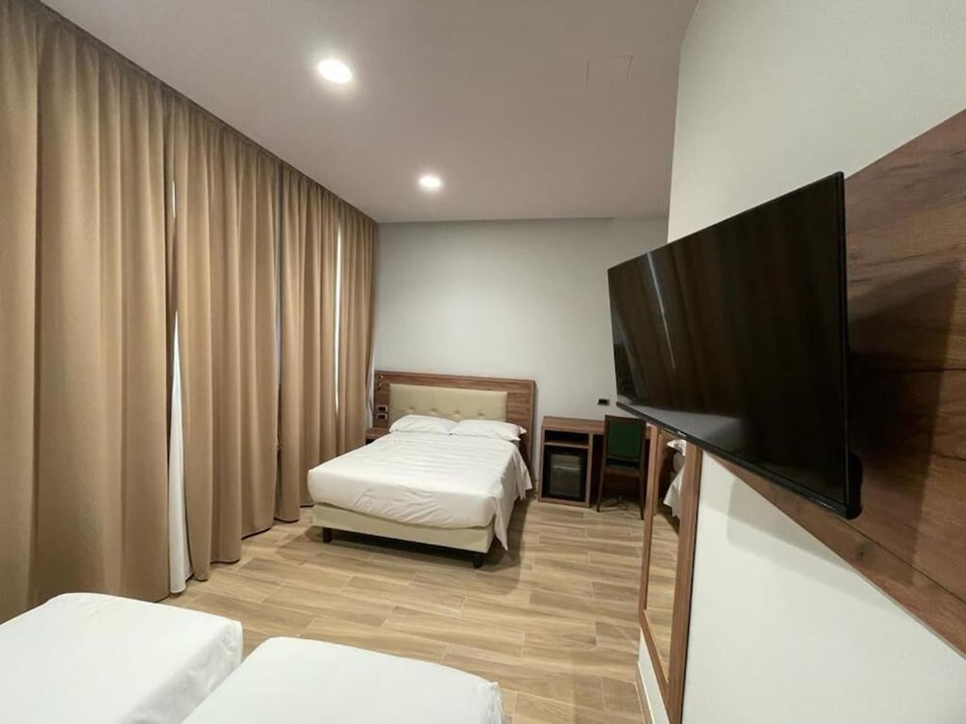 expedia-3163466-6