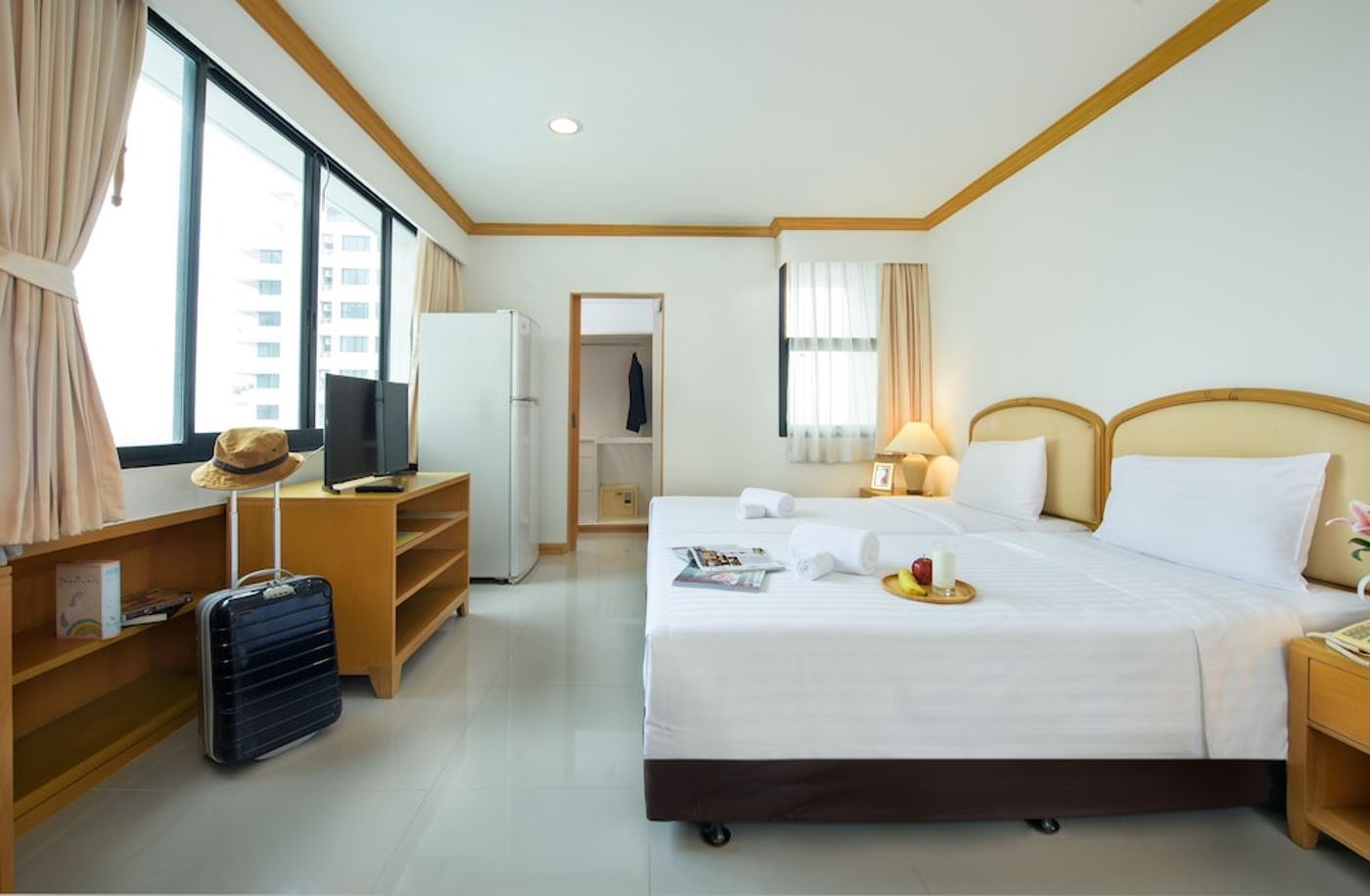 expedia-3162912-25