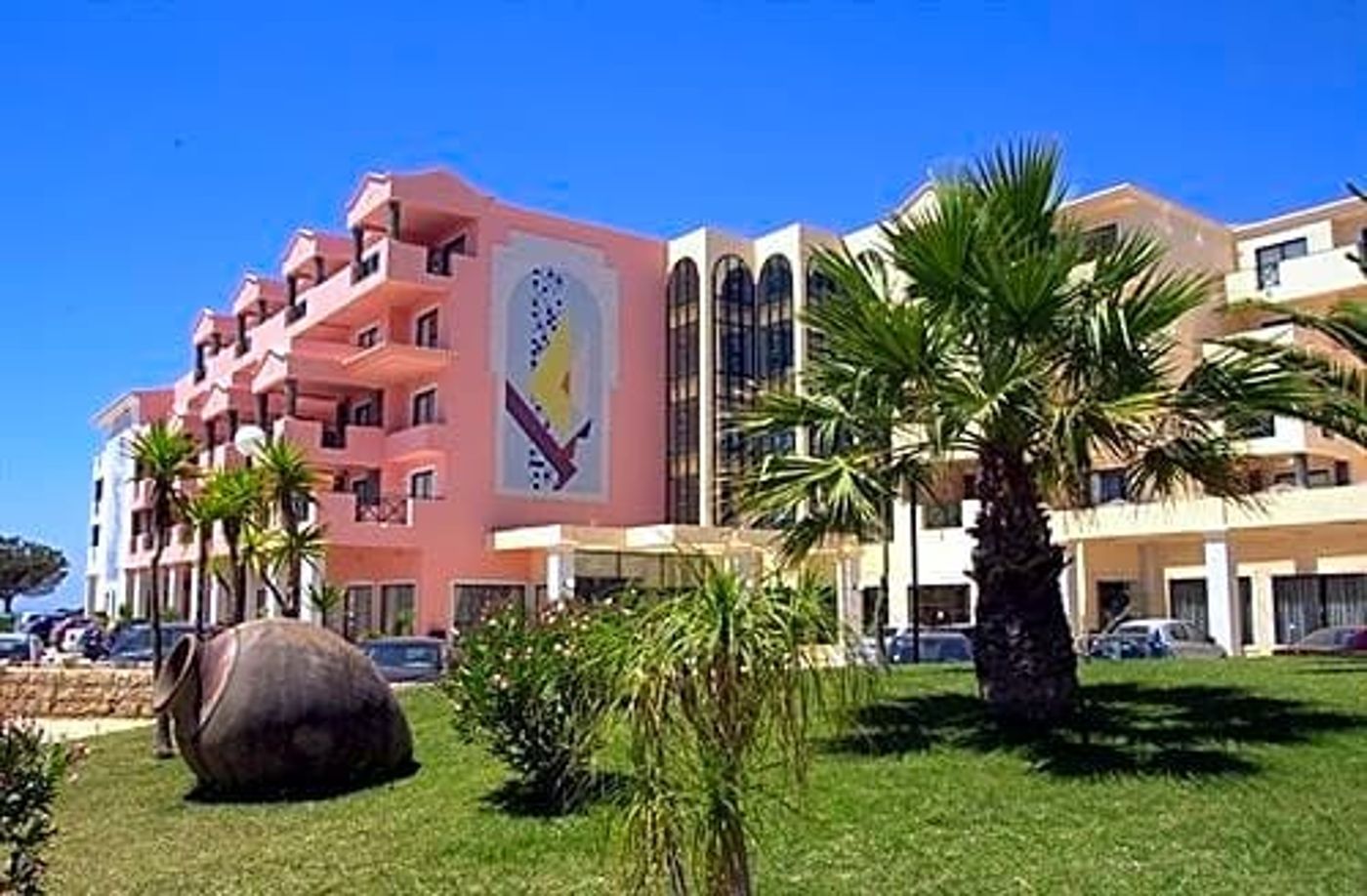 20.04.26  Balaia Plaza
