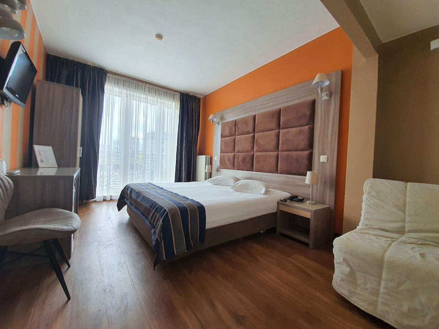 expedia-3157214-12