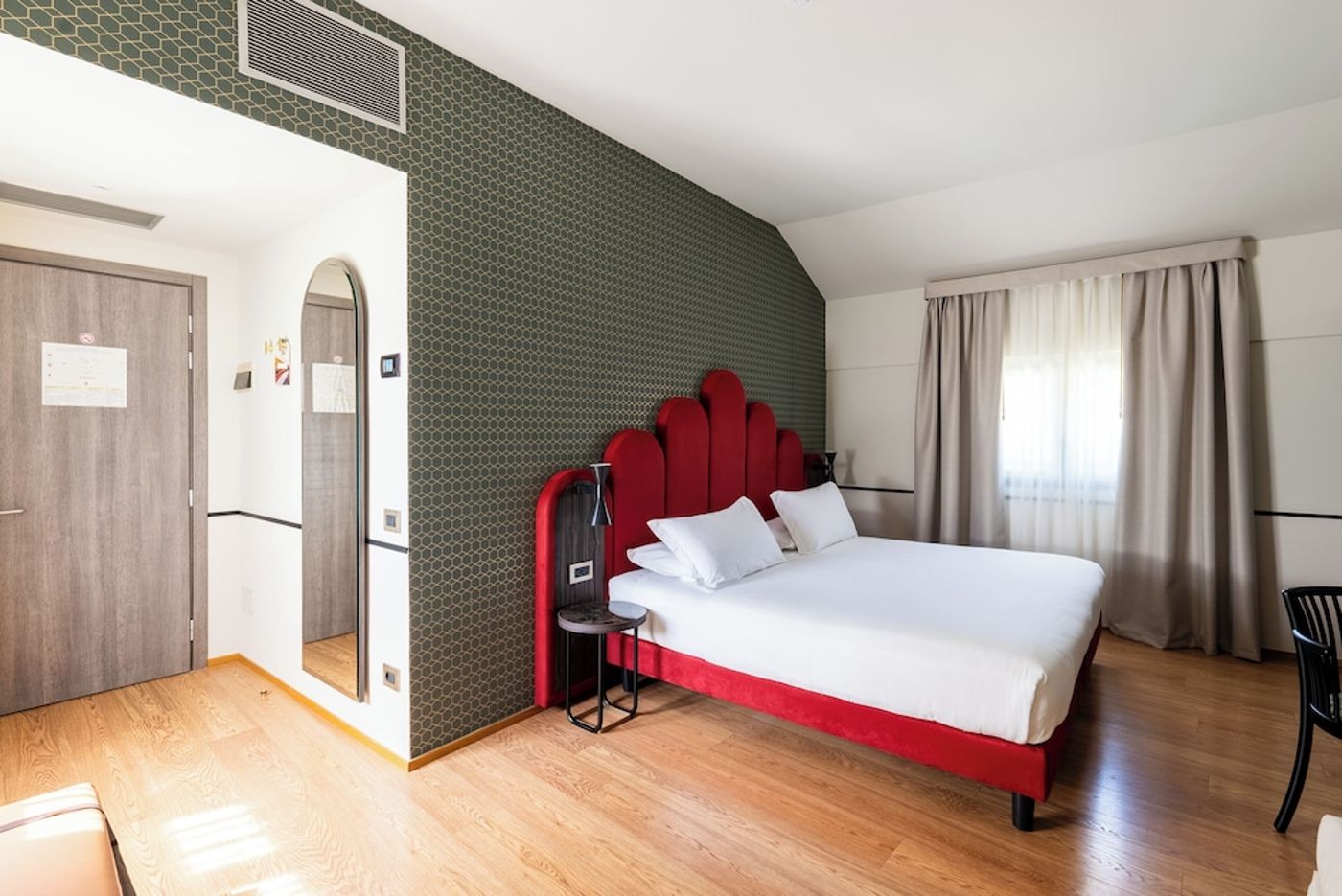 expedia-3163477-10