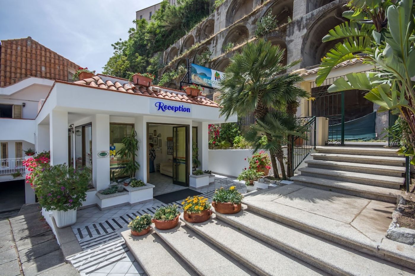 expedia-3166544-1