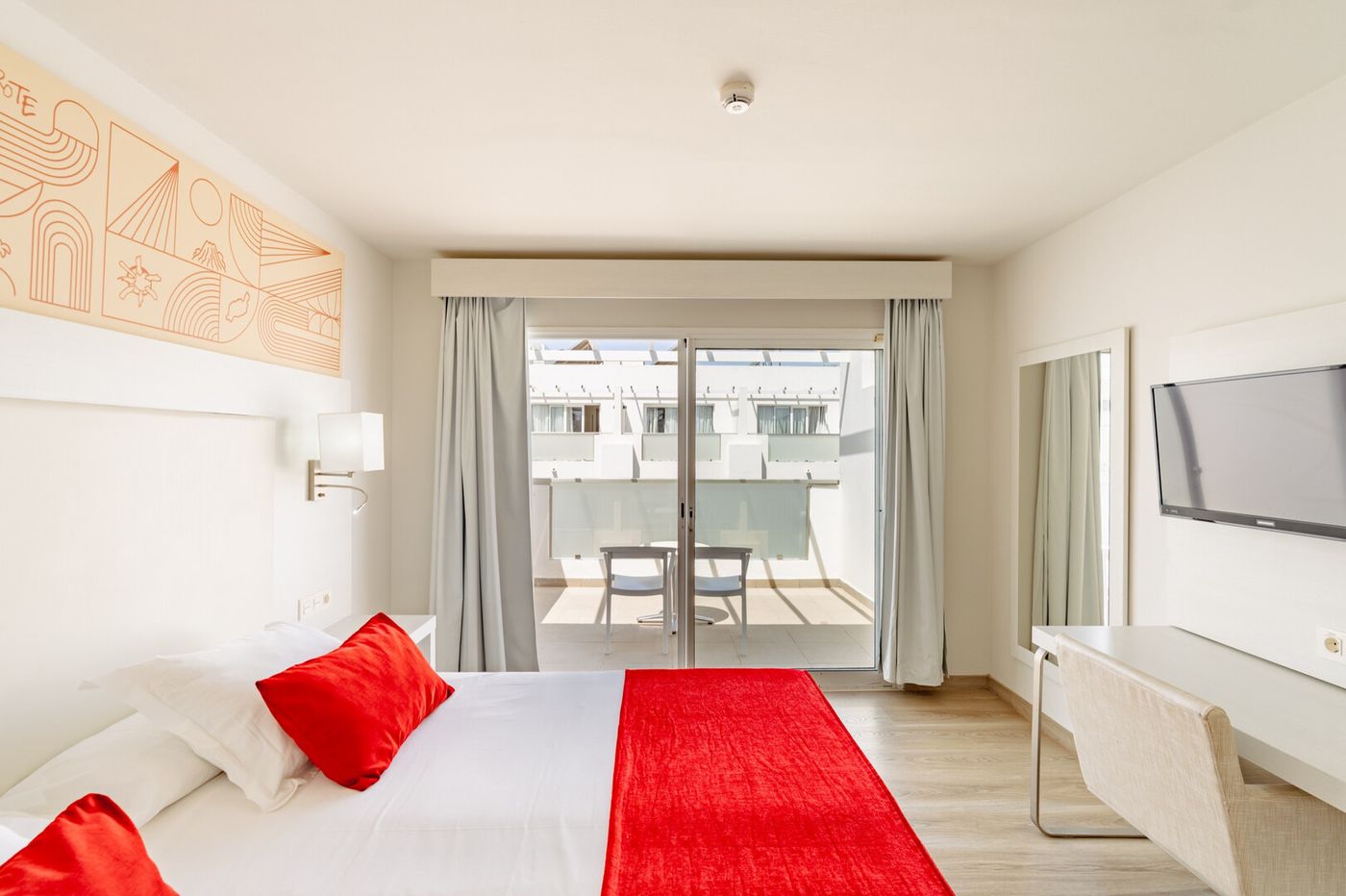 22.09.26 Aequora Lanzarote Suites
