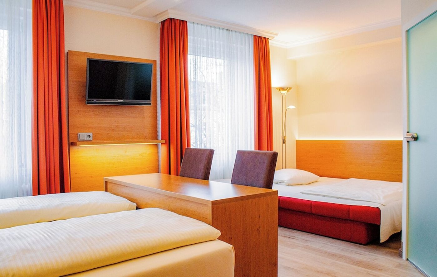 expedia-3163236-30