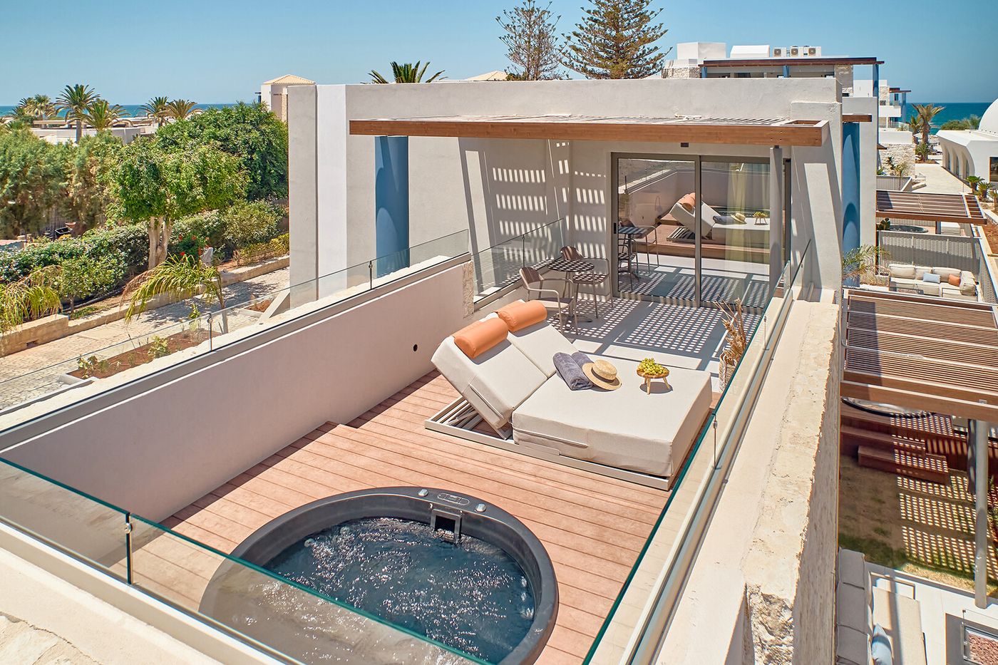 Paralos Kosta Alimia