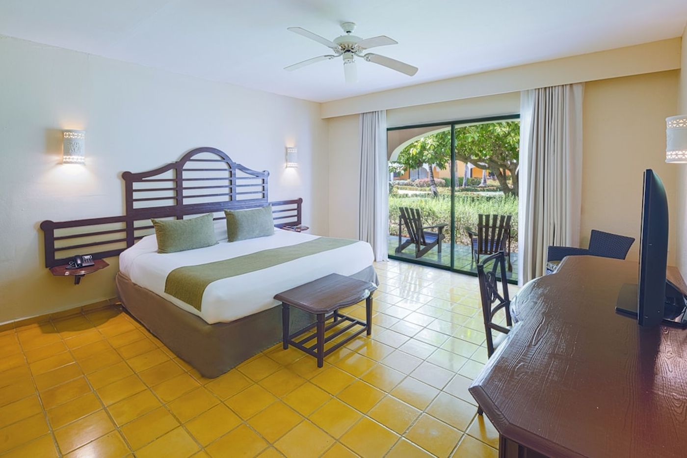 expedia-3166136-28