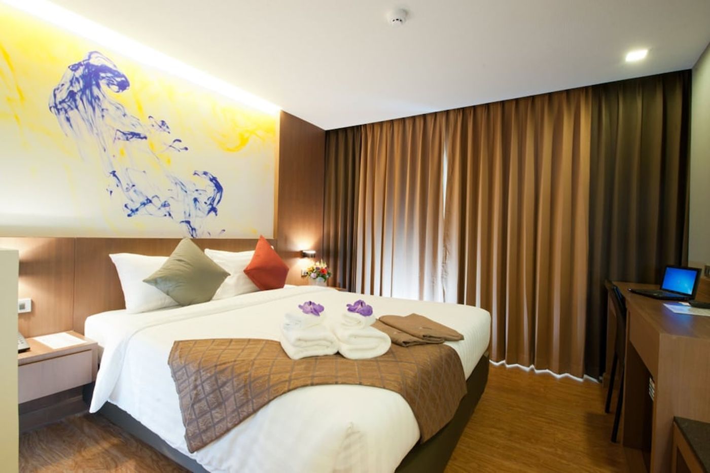 expedia-3162873-16