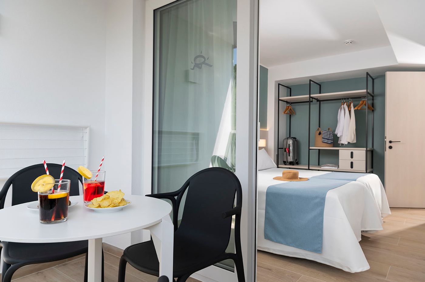 14.07.26 Costa Encantada 2suite
