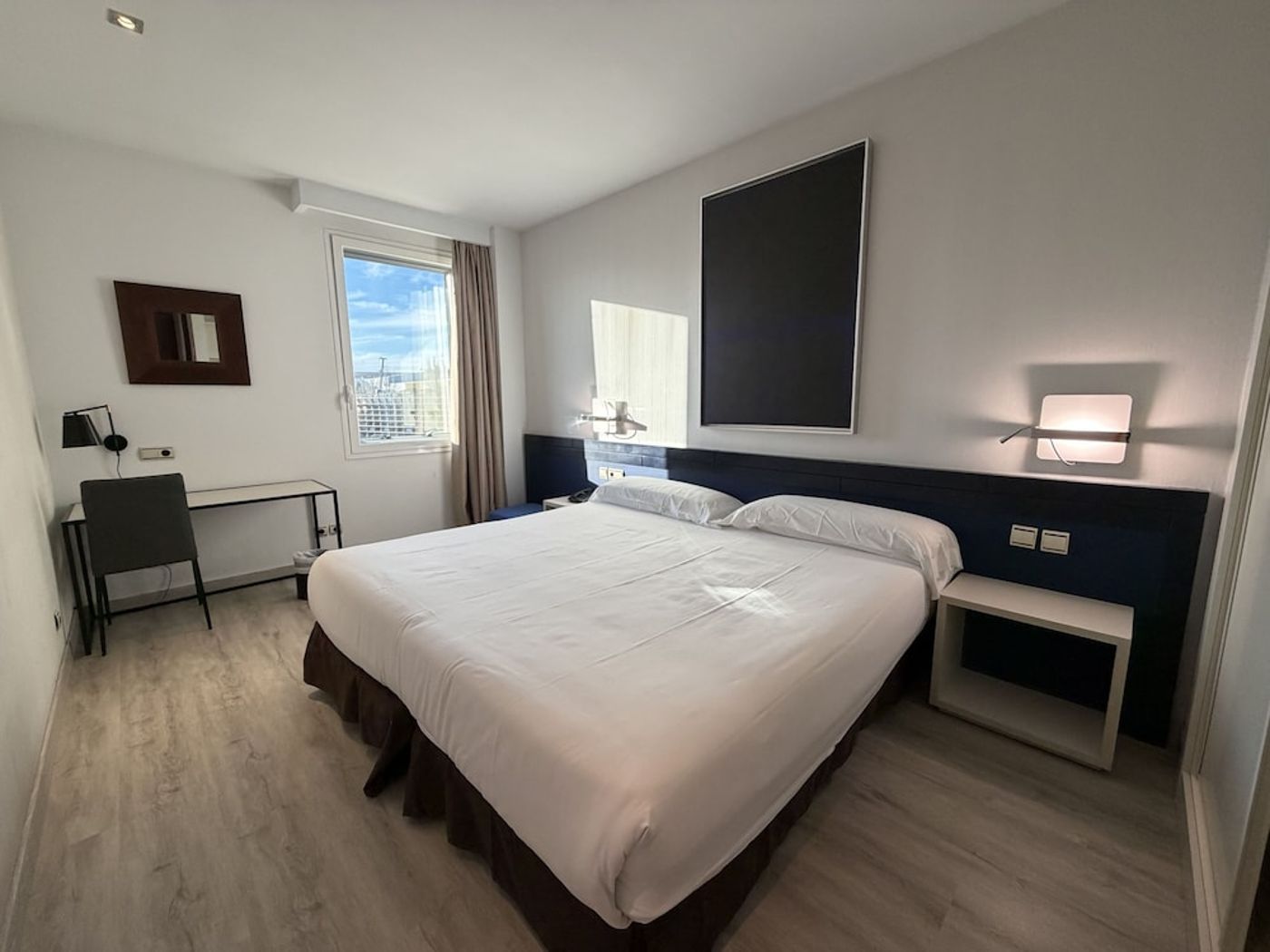 expedia-273922-23