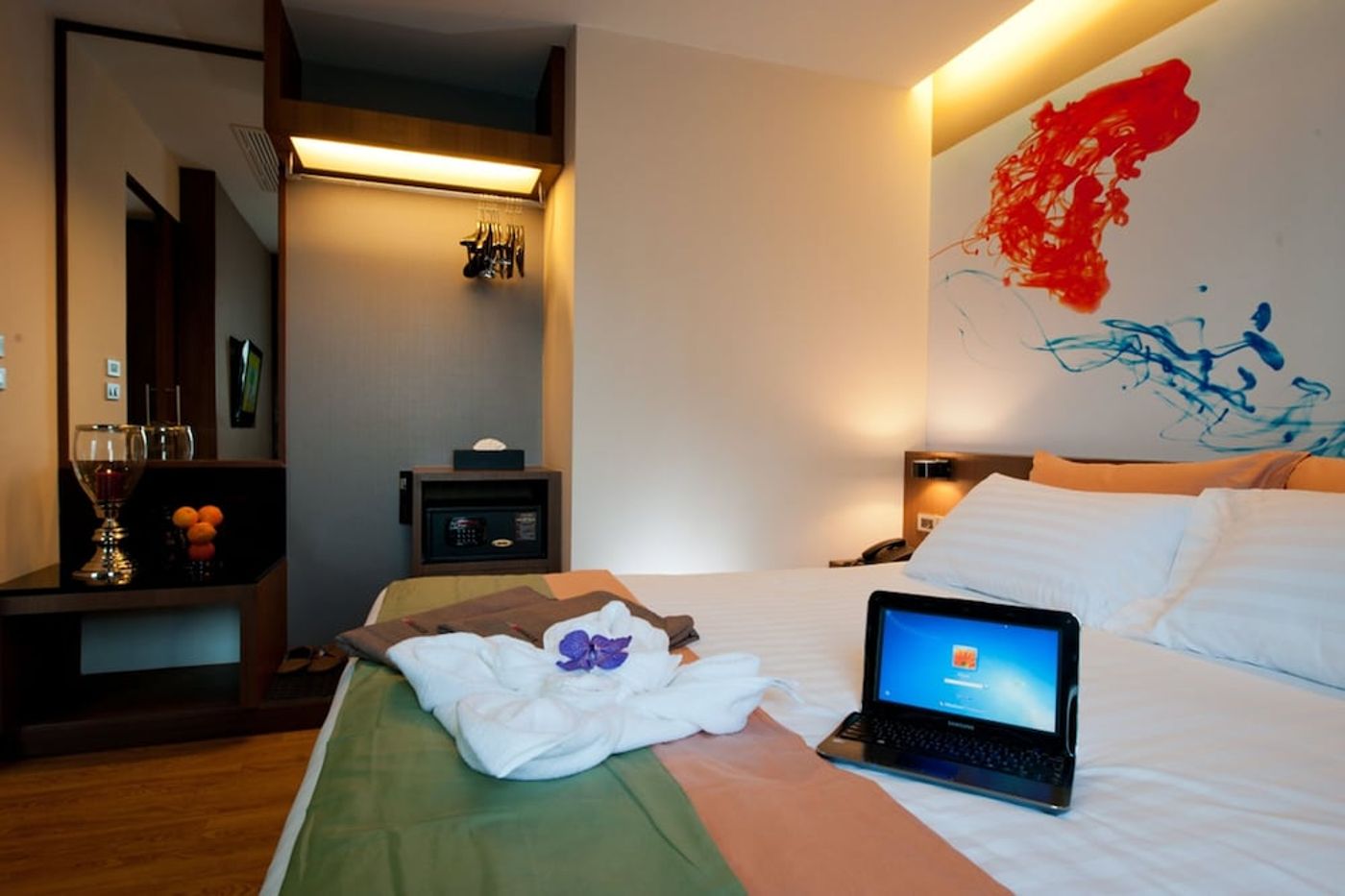 expedia-3162873-12