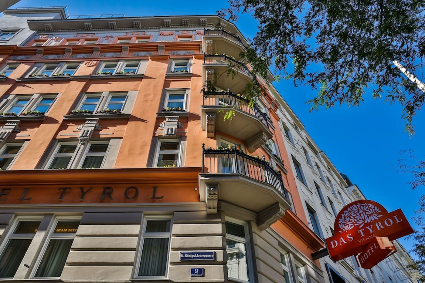 expedia-3161271-4