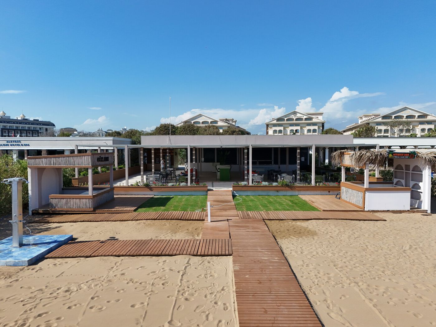 Q Ella Beach Hotel