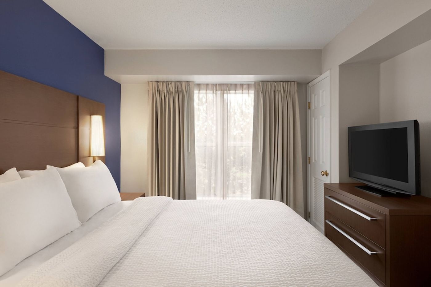 expedia-3162195-10