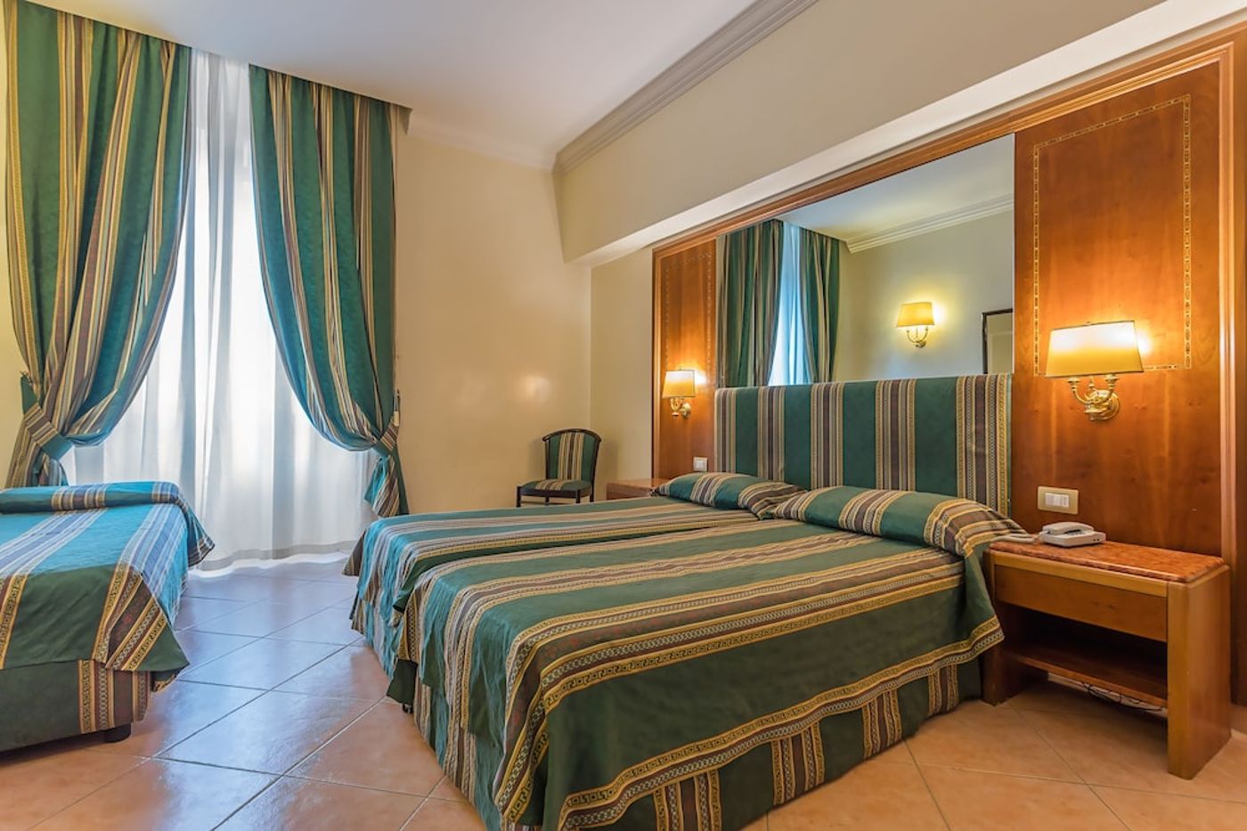 expedia-3163329-15