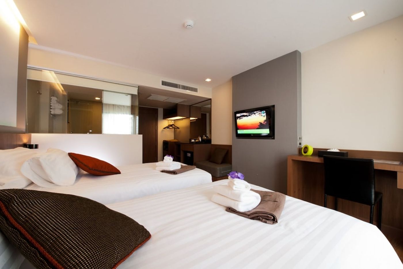 expedia-3162873-8