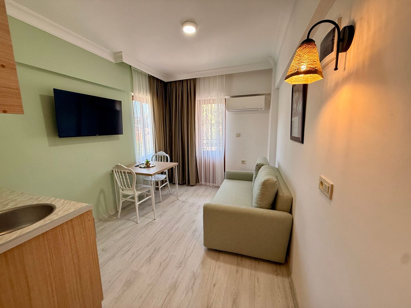  Babadan Rooms & Suites