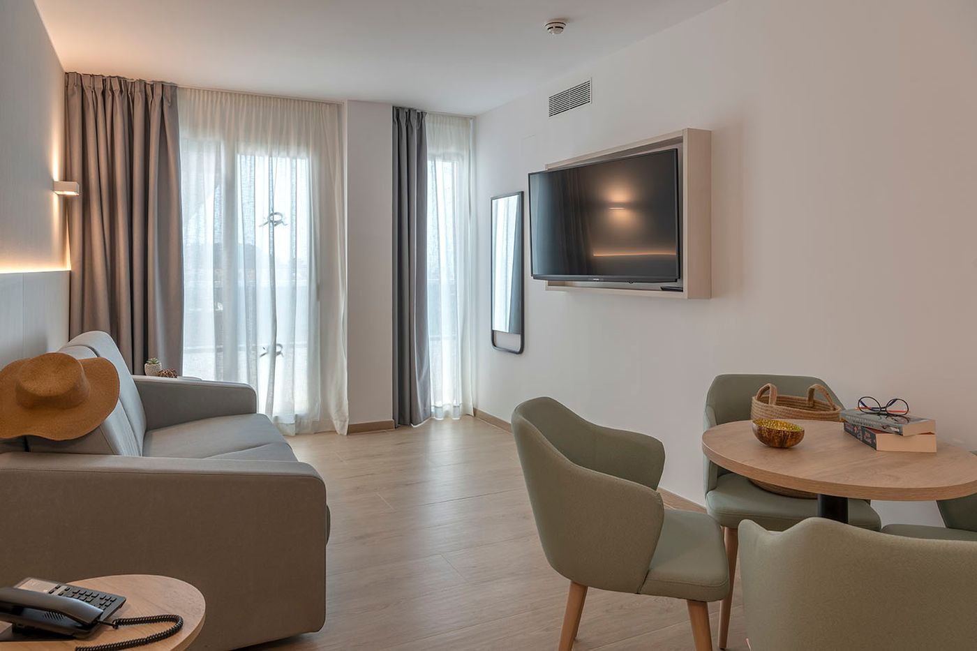 14.07.26 Costa Encantada 2suite