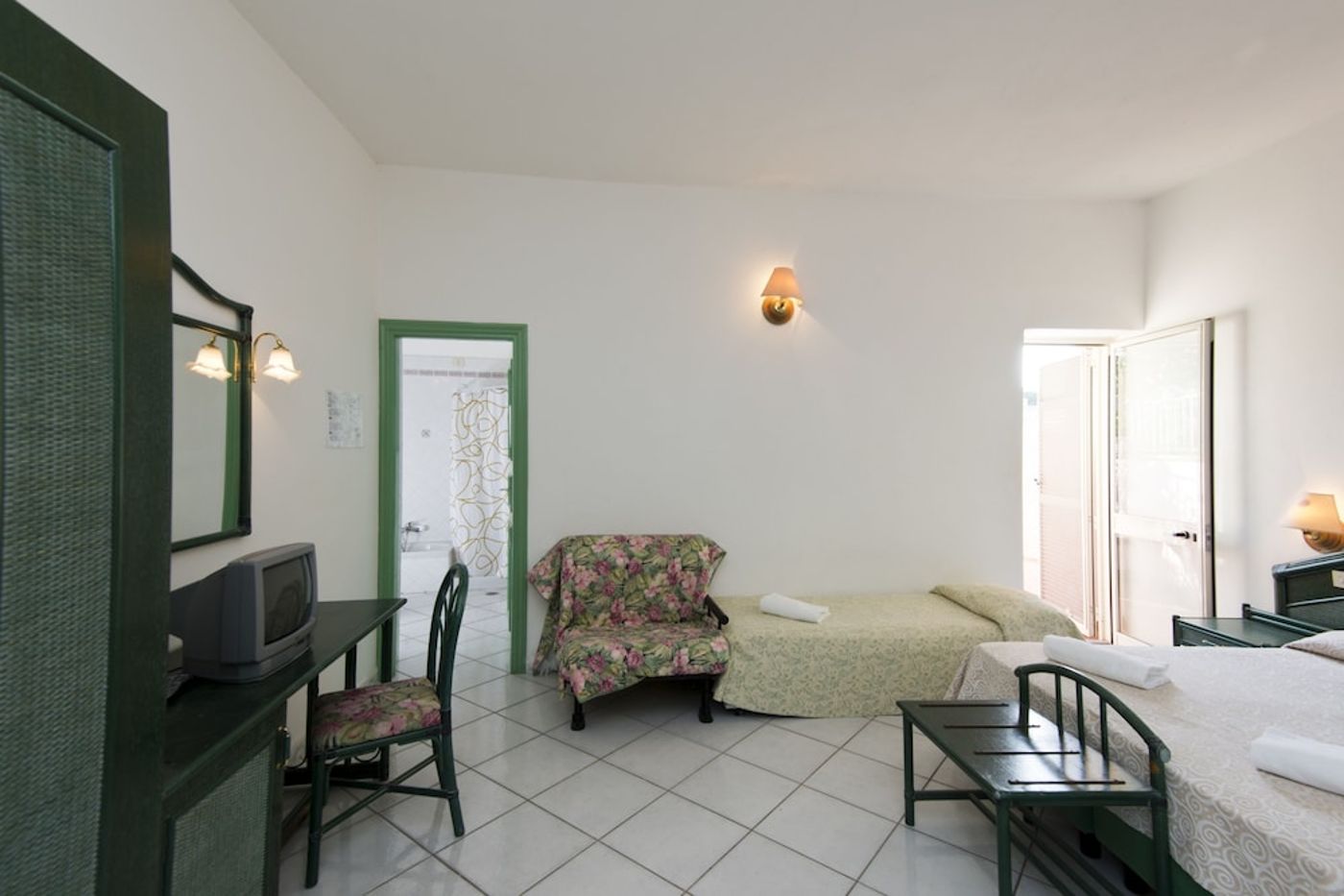 expedia-3166191-25