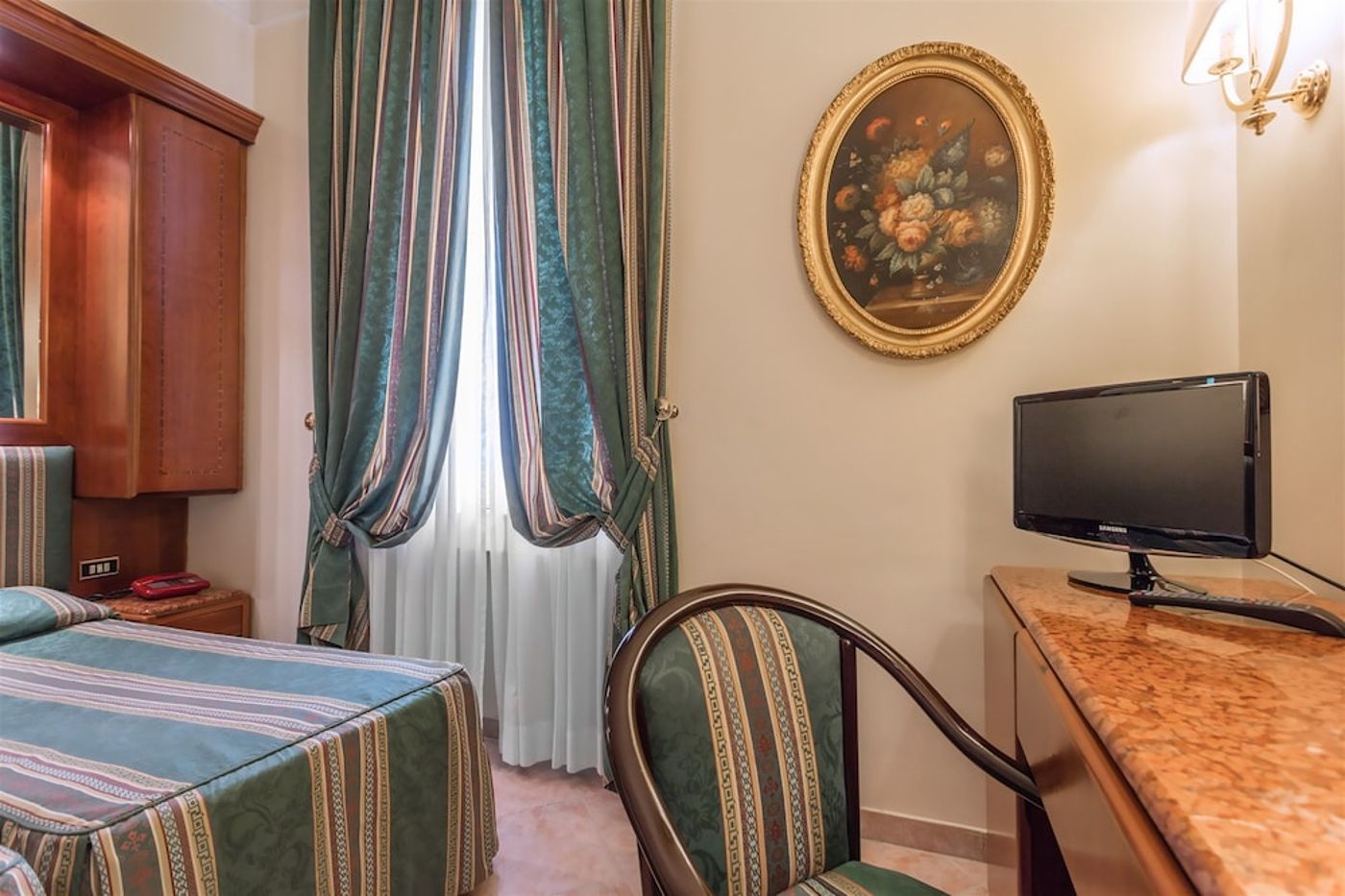 expedia-3163329-5
