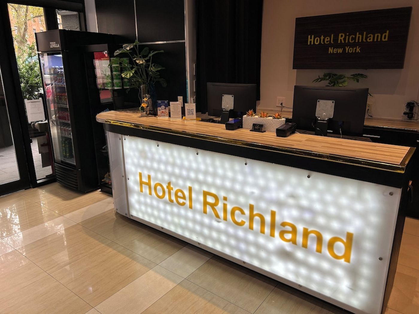 expedia-3162421-4