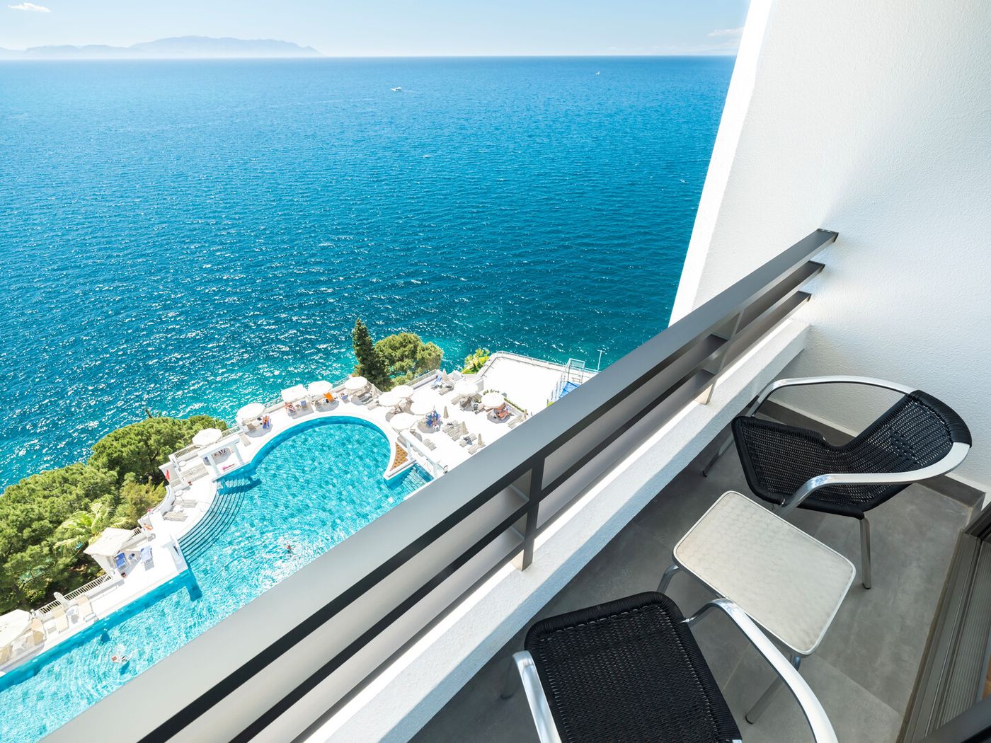 Korumar Deluxe Hotel